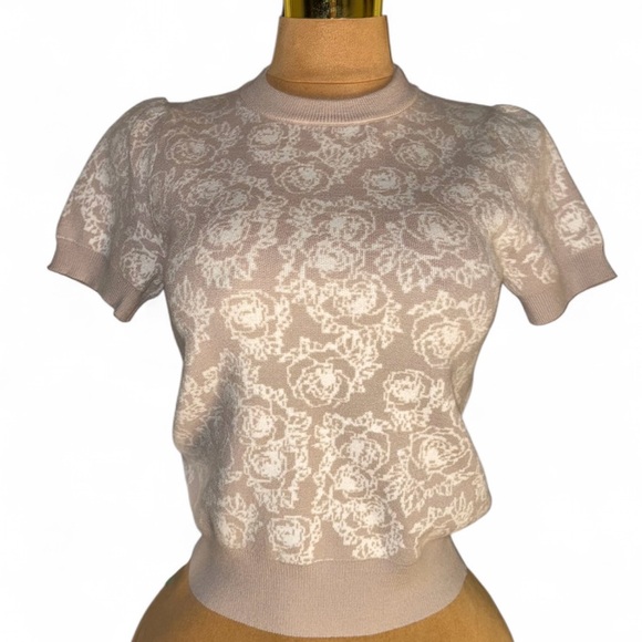 Andthewhy Tops - 💰⬇️ Beige Floral Knit Top